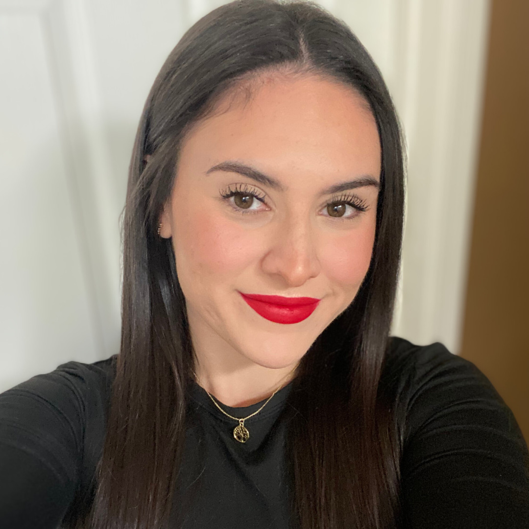 Ana Coronel (Instagram Post (Square)) Ana Coronel, college student volunteer